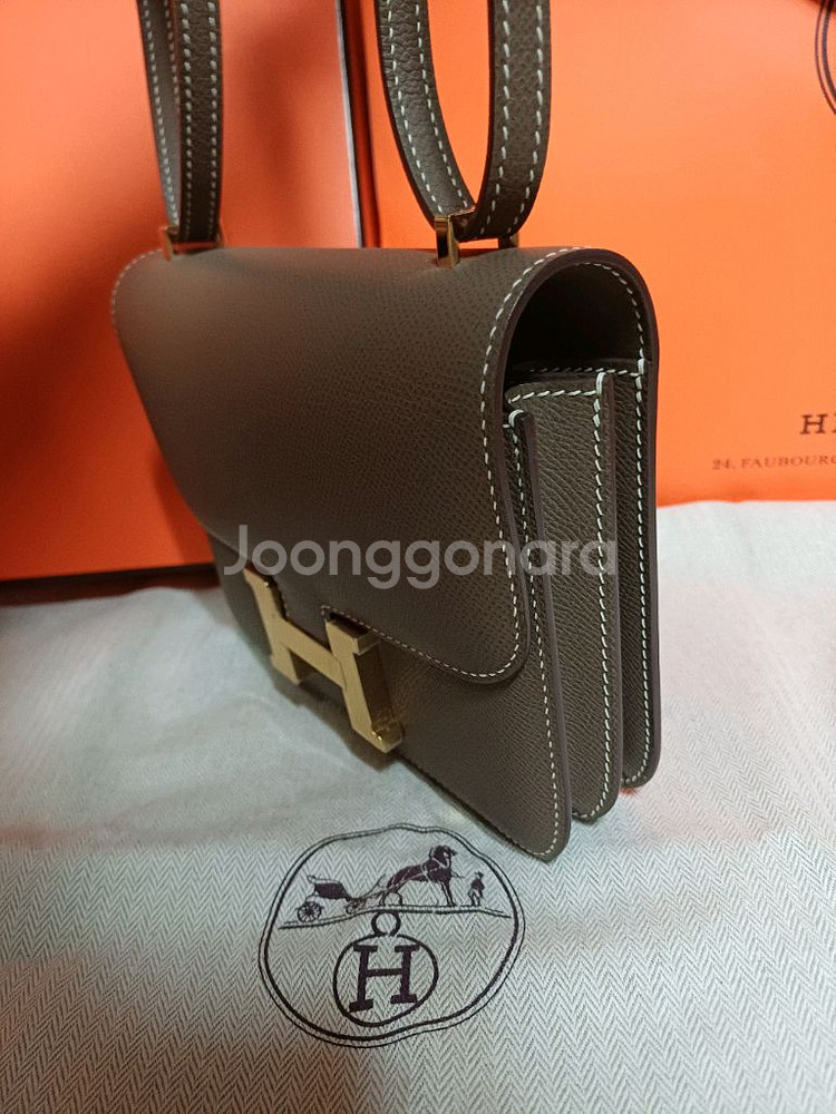 콘스탄스 18 에토프 금장 올수공 앱송가죽. 거울내장--4