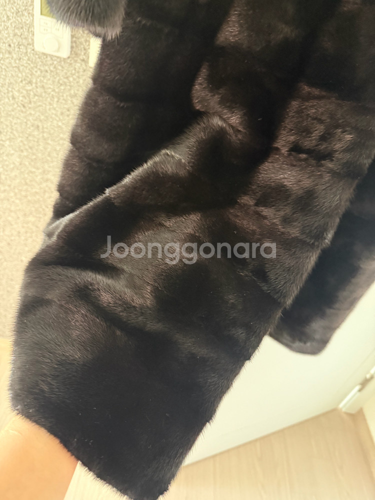 진도 오리지널 블랙그라마 롱밍크 코트--1