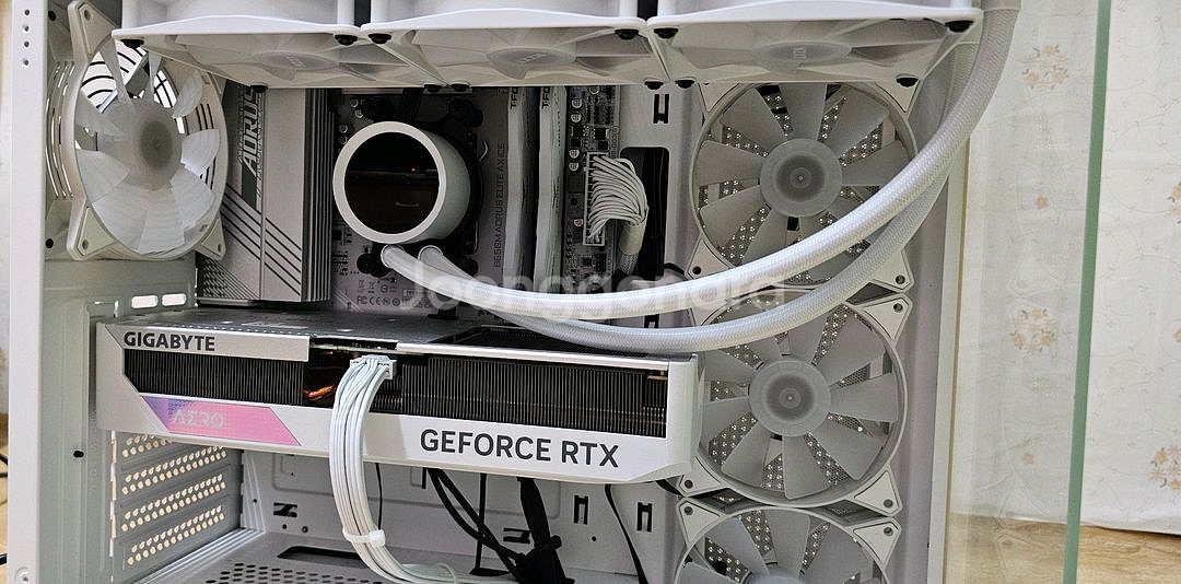 7800X3D 게이밍 본체 판매합니다--6