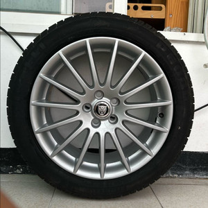재규어 18인치 휠 & 피렐리 235/50/18 타이어