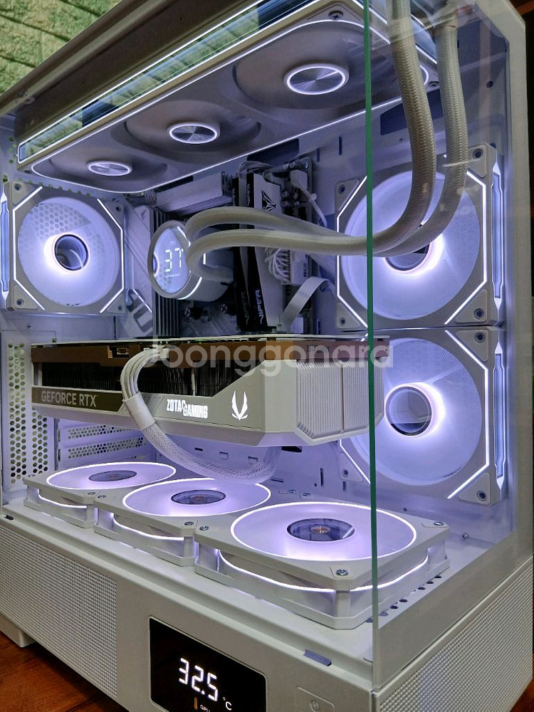 미사용 ) 9800X3D & RTX5070TI 컴퓨터--1