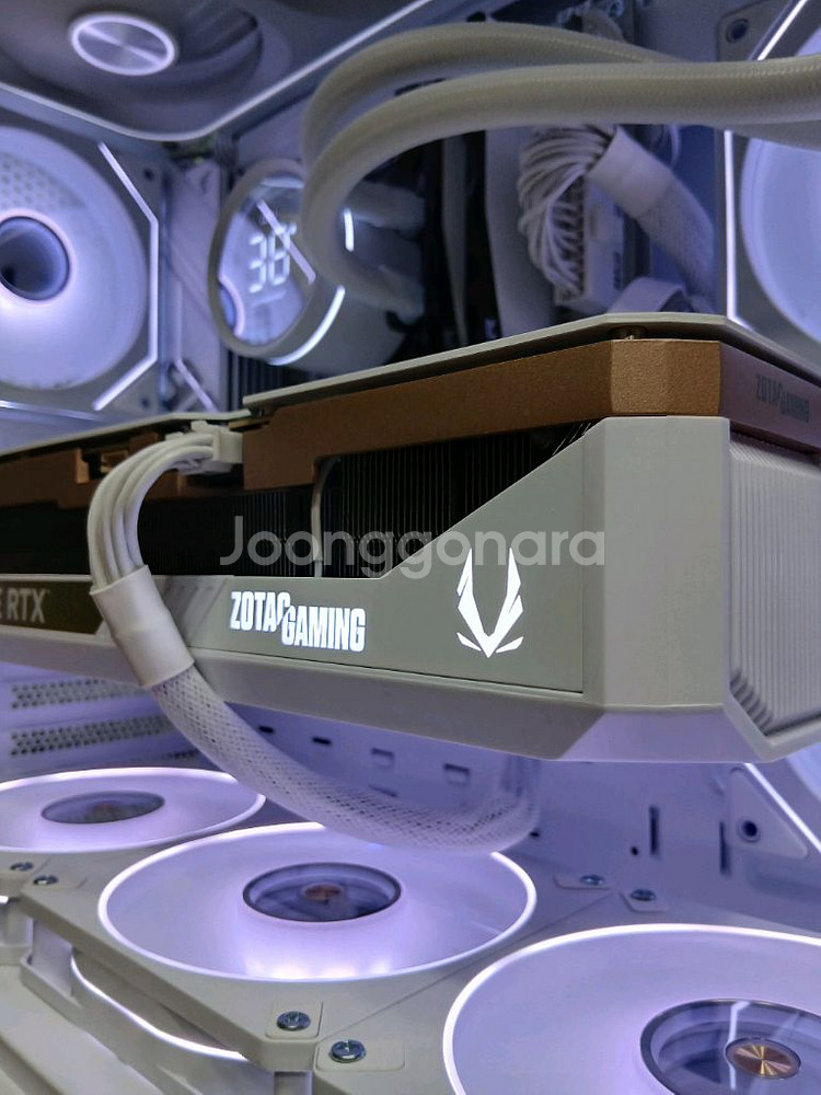 미사용 ) 9800X3D & RTX5070TI 컴퓨터--3