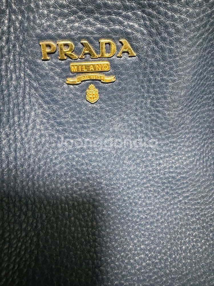 프라다 비텔로 다이노 사이드포켓 숄더백 정품--3