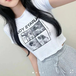 [에이블리] 크롭 레터링 반팔셔츠