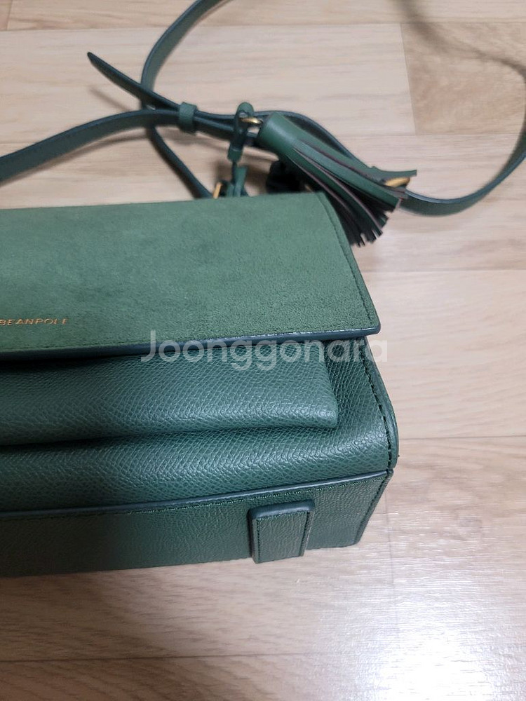 빈폴 스웨이드,가죽 크로스백 팝니다--6