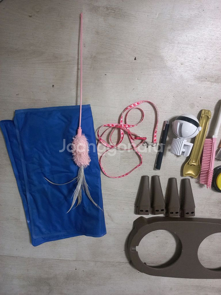 고양이 용품 일괄,고양이용품모음,캣닢스프레이,츄르수저,--4