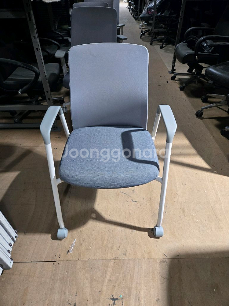 퍼시스 회의용 의자 판매합니다--0