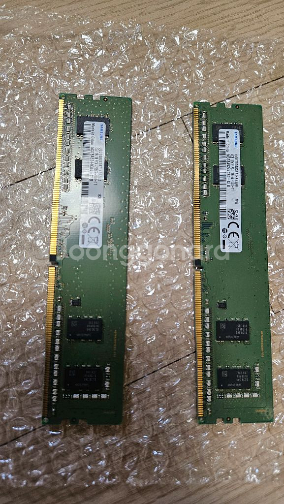 라이젠 2400g, 쿨러,삼성 ddr4 4g 2개--2