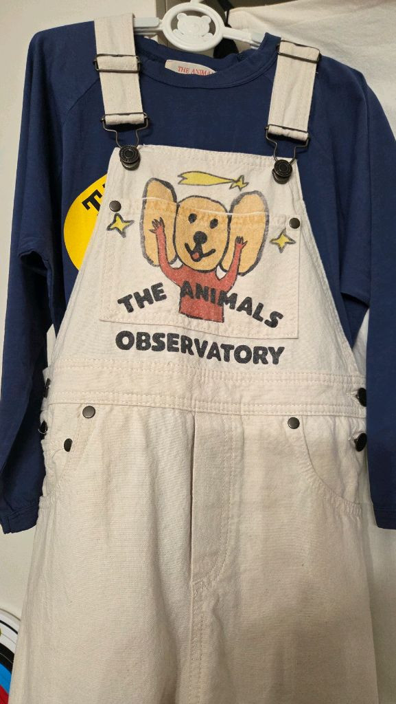 타오 멜빵바지&티셔츠 이미지