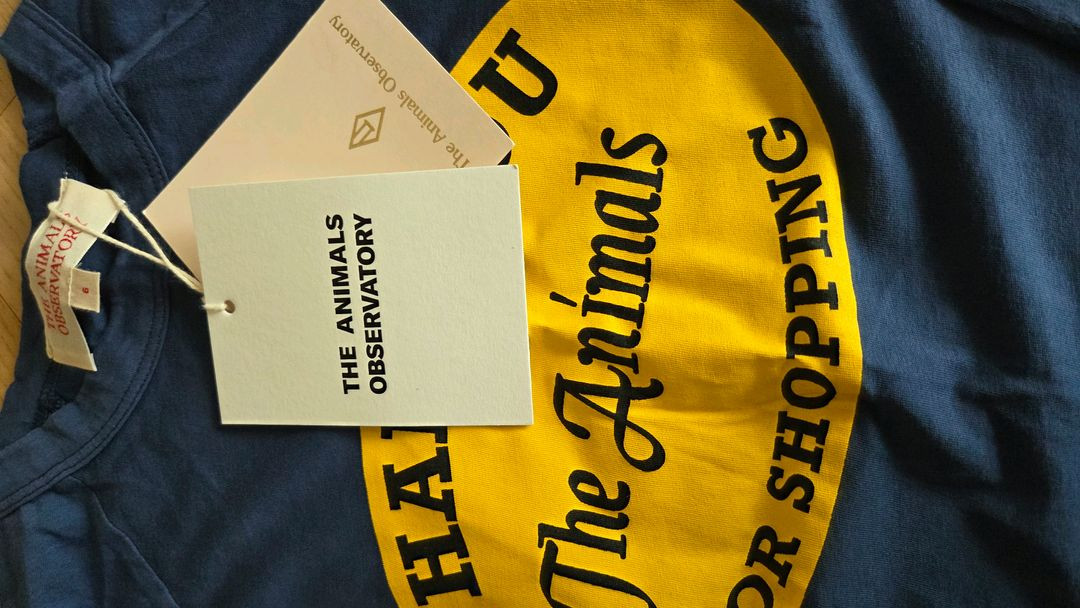 타오 멜빵바지&티셔츠 이미지