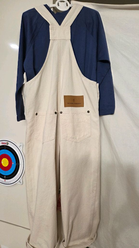 타오 멜빵바지&티셔츠 이미지