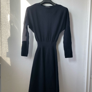 우주미녀 수애 니트원피스 네이비 새상품