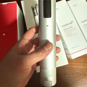 메디큐브 에이지얼 하이포커스샷