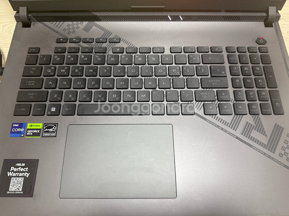 ASUS ROG STRIX G814JV-N6024--1