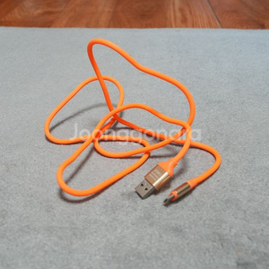 USB C 타입 실리콘 케이블 6천원에 판매