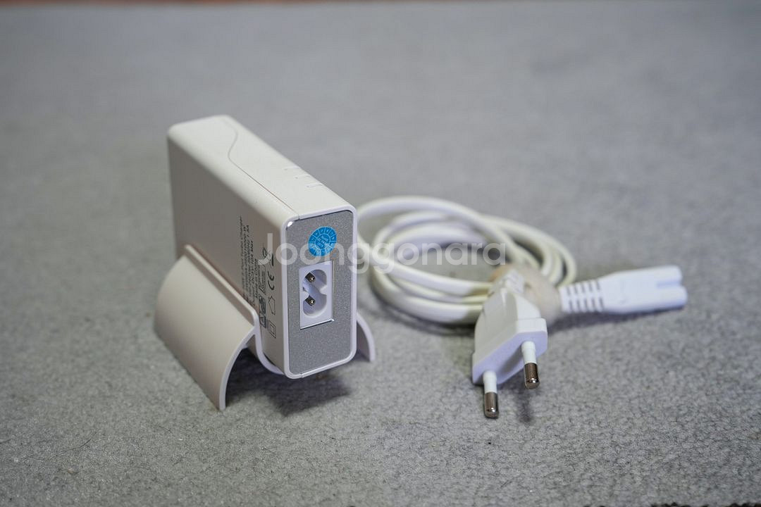 충전기 ( USB 5구 )를 1만원에 판매--1