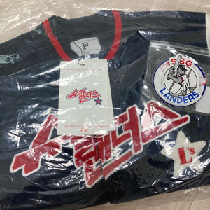 ssg랜더스 슈퍼랜더스 점퍼 새상품 팔아요!