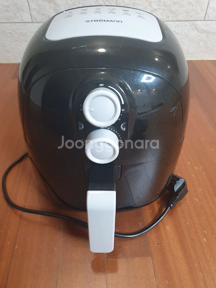 스트로만 에어프라이어(5.1리터) 팔아요--0