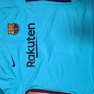 17-18 바르셀로나 어웨이 피케 판매합니다