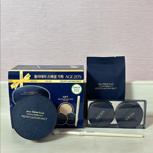 (새상품) 에이지투웨니스 벨벳래스팅팩트 홀리데이에디션