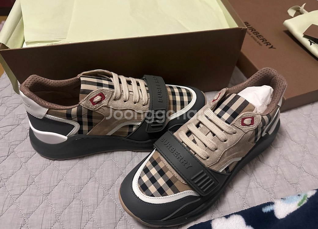 버버리 체크 스니커즈--0