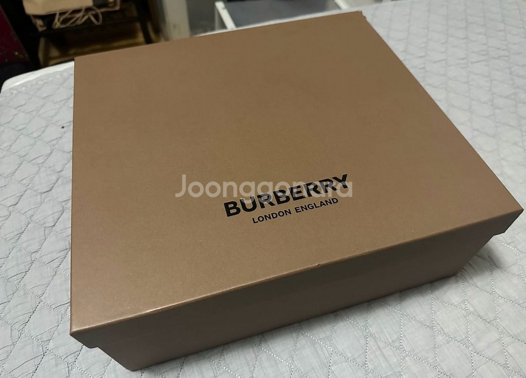 버버리 체크 스니커즈--2