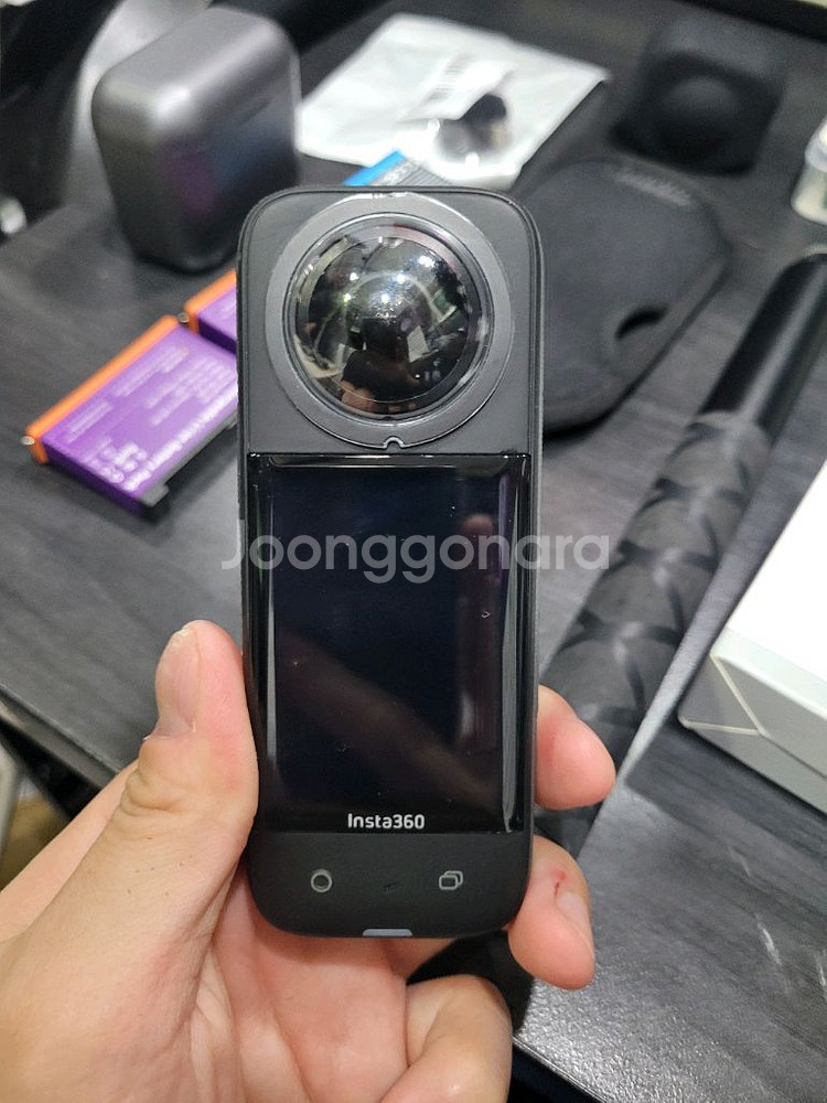 인스타360x3 팝니다.--1