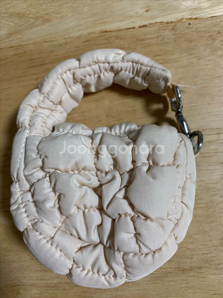 코스 퀼티드백 나노 베이지--3