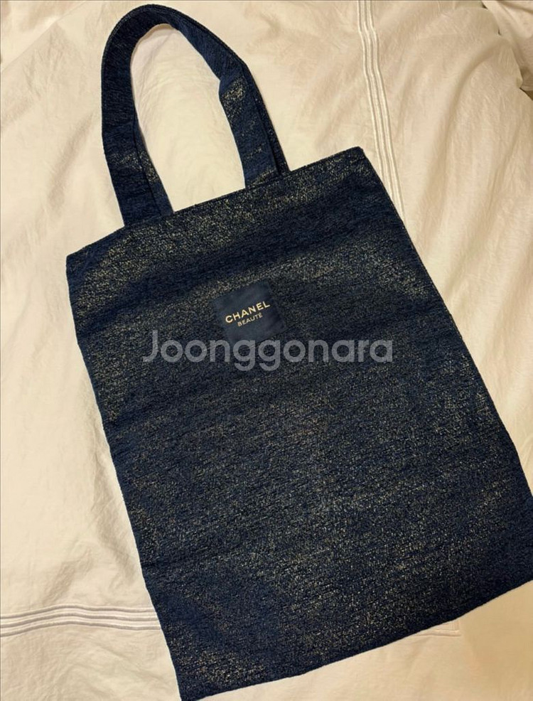 샤넬 뷰티 홀리데이 에코백 새상품--0