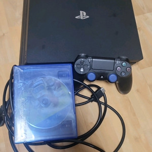 플스4 ps4 프로 1TB 판매합니다.
