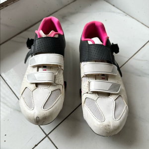 리브 모마 클릿슈즈 38사이즈 (250)