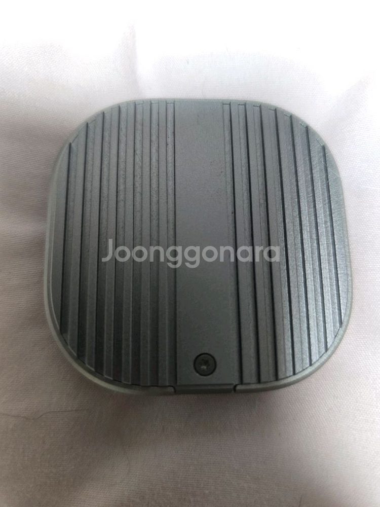 스마트폰용 맥세이프 인클로저 팝니다--1