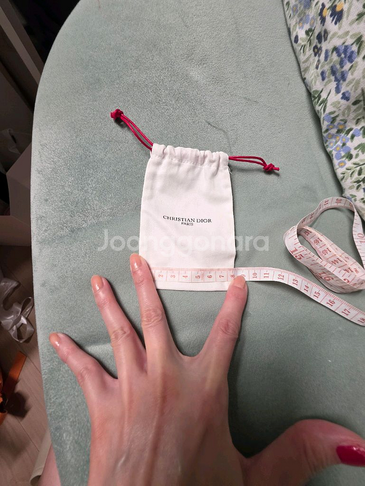 디올 스트랩 파우치 3종--6