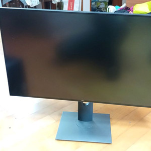 DELL UltraSharp U3219Q 모니터 팔아요