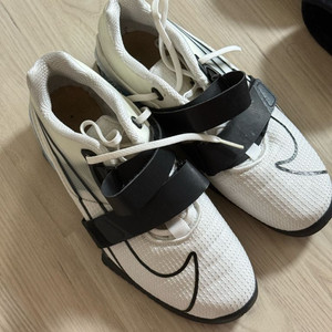 나이키 역도화 로말레오4 거의 새상품