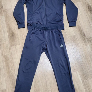 급매데쌍트 트레이닝한벌 L사이즈랑 슬링백