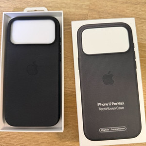아이폰 17프로 맥스 테크우븐 케이스 블랙 팝니다