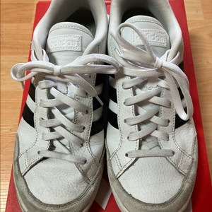 아디다스 그랜드 코트 SE 266