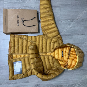 아크테릭스 여성 세륨 후디 새상품 (XS)