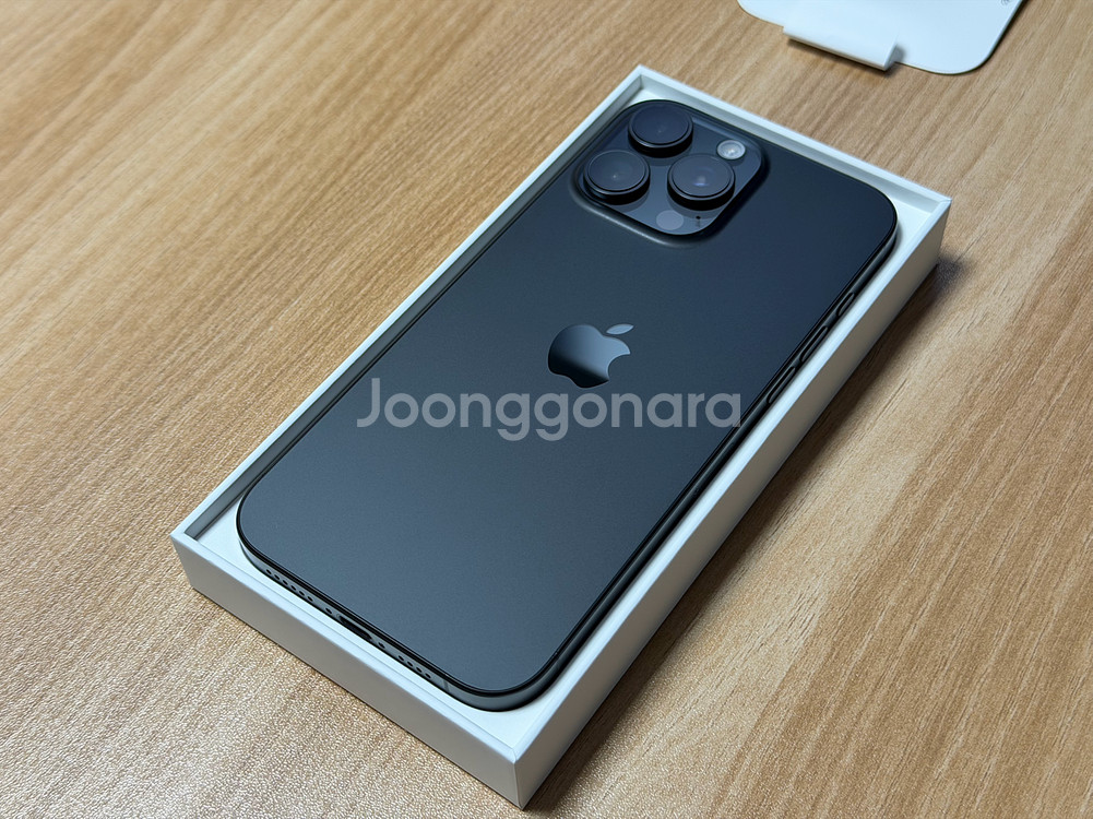 애플 아이폰 16 프로 맥스 512 GB 블랙 티타늄--0