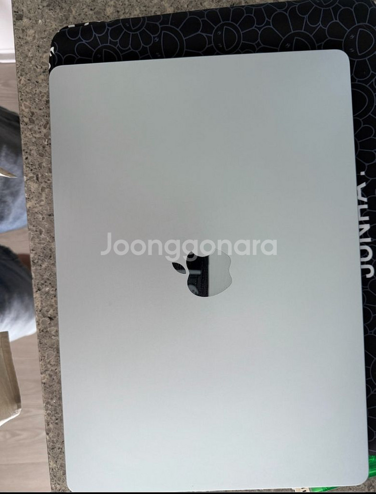 신품급 맥북에어 15인치 M4 16gb 256gb--0