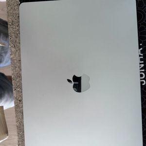 신품급 맥북에어 15인치 M4 16gb 256gb