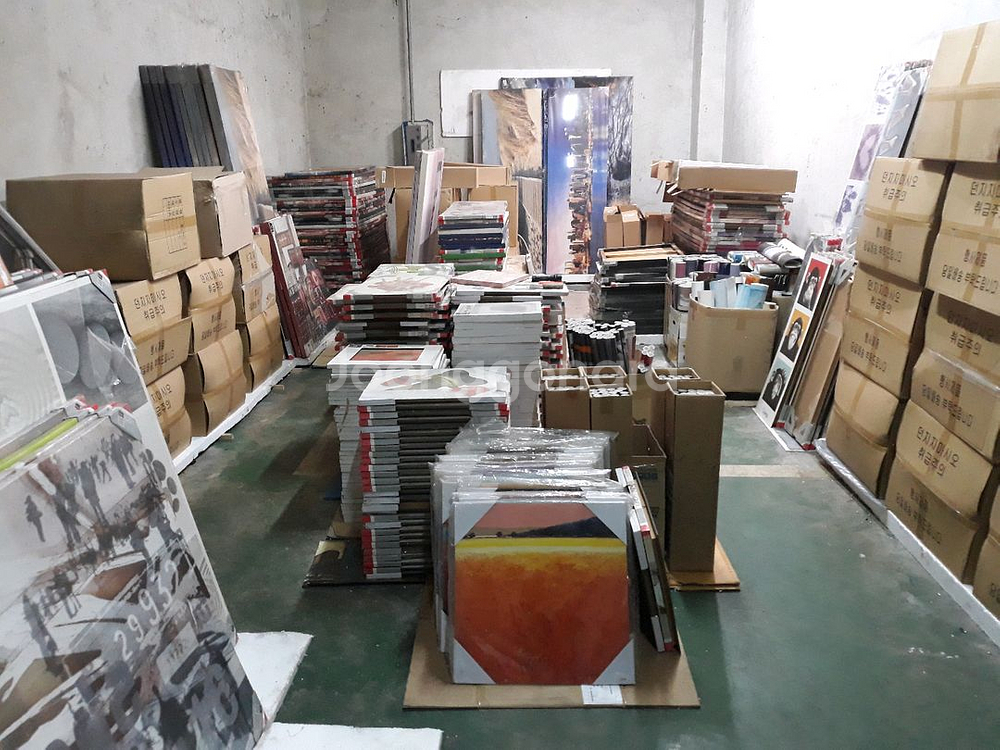 수입포스터 장당 2000원에 판매합니다.--9