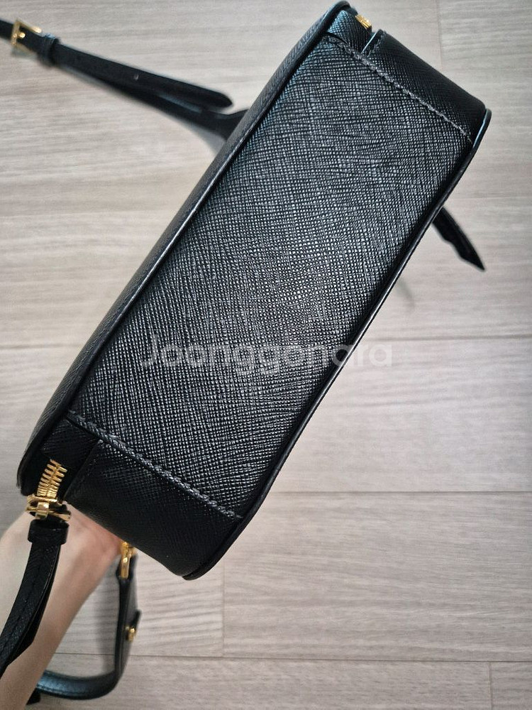 프라다 오데뜨 숄더백--3