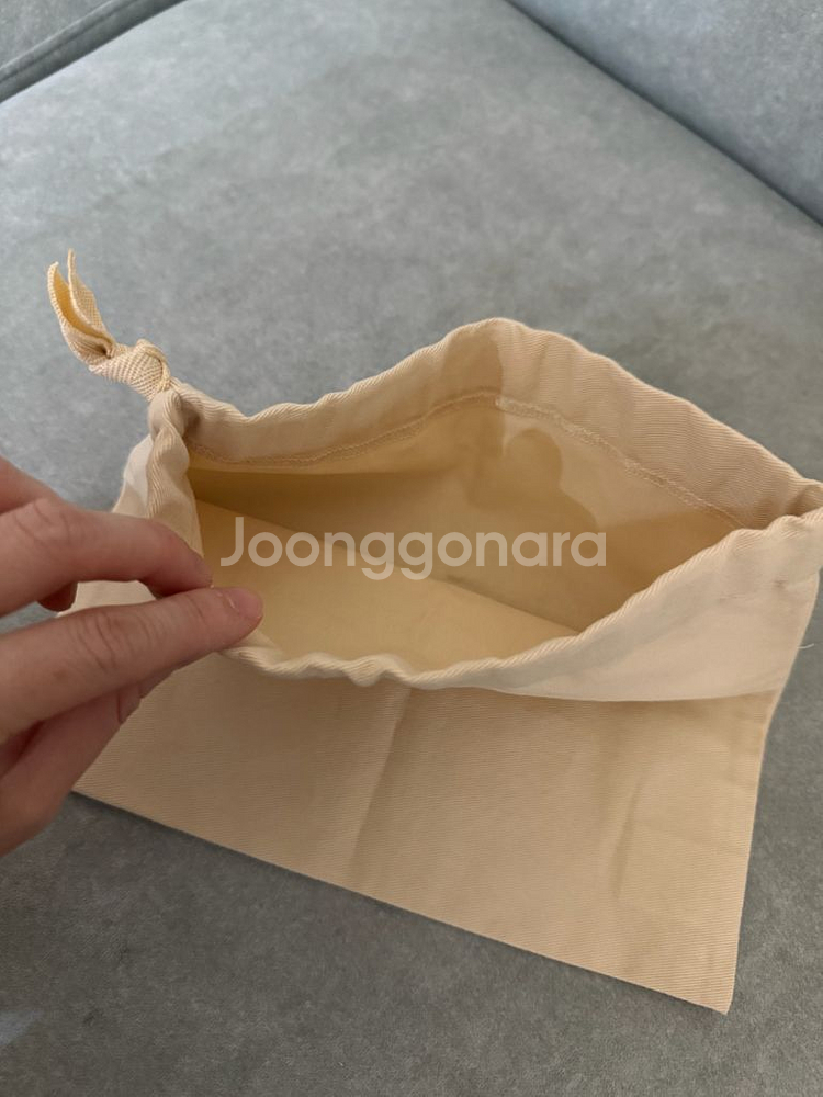 버버리 뷰티 파우치--1