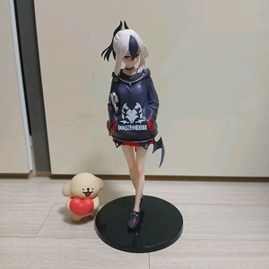 미소녀 피규어 하나에 말티즈 피규어 일괄 판매