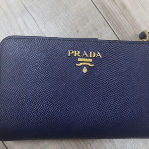프라다 중지갑