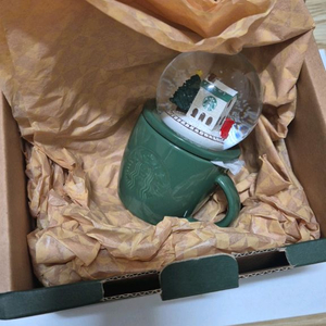 스타벅스 컵 21 토이스토어 워터글로브데미머그팝니다