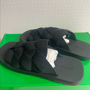 [41] 보테가 베네타 플랫 인트레치아토 슬라이드 블랙