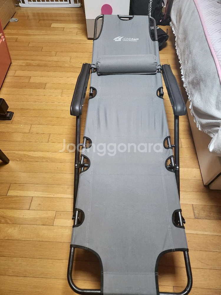 [캠핑]캠핑 의자/3단 침대-대형 판매합니다.--1